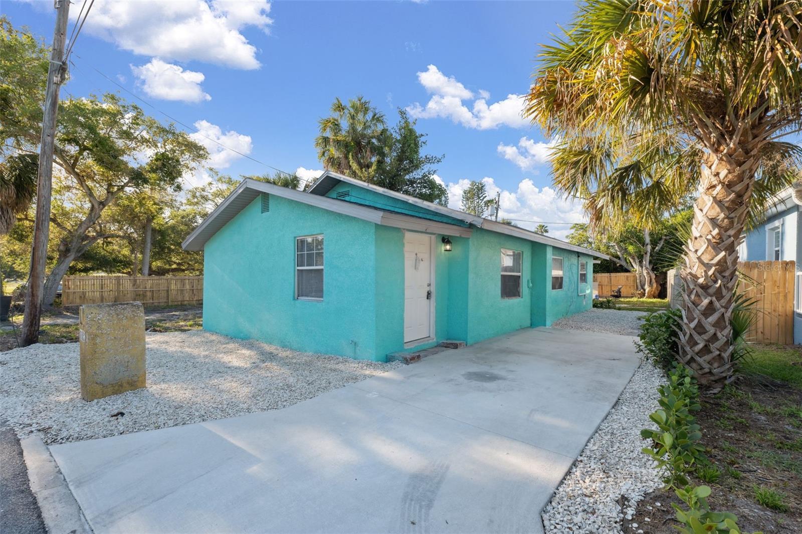 Photo one of 1181 Tangerine St Clearwater FL 33755 | MLS T3516889