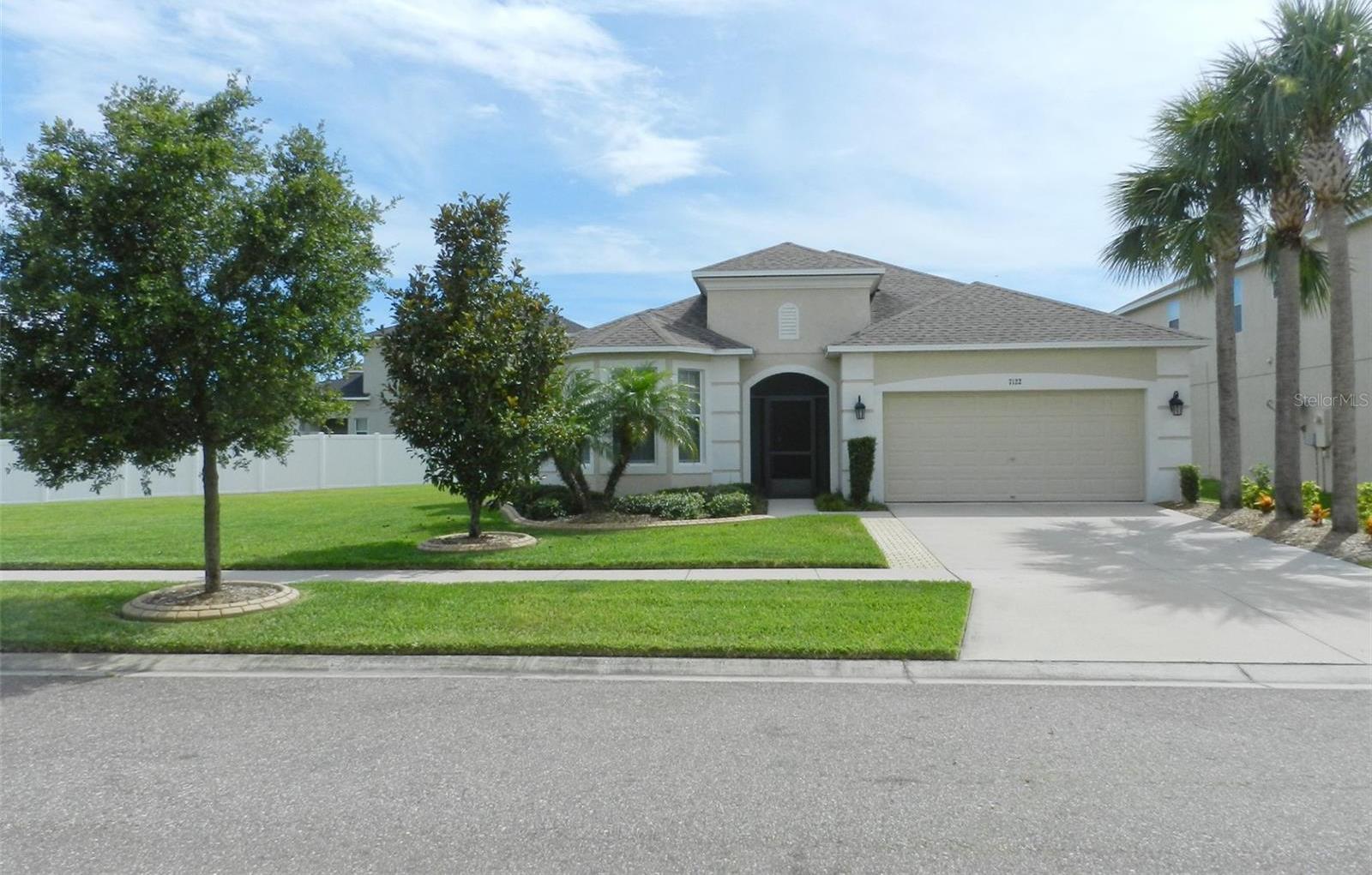 Photo one of 7122 Nightshade Dr Riverview FL 33578 | MLS T3517015