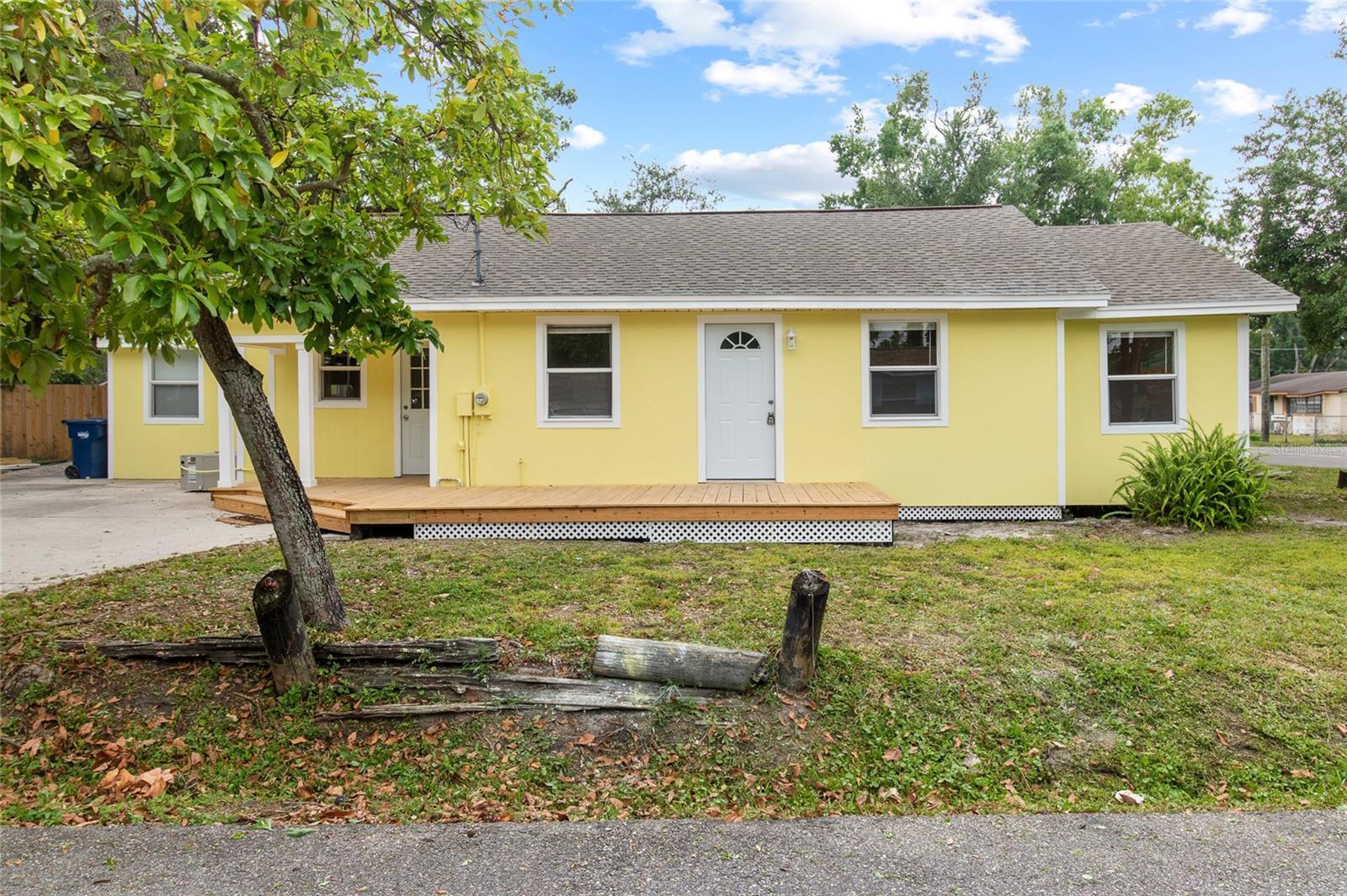 Photo one of 7509 N Orleans Ave Tampa FL 33604 | MLS T3517086