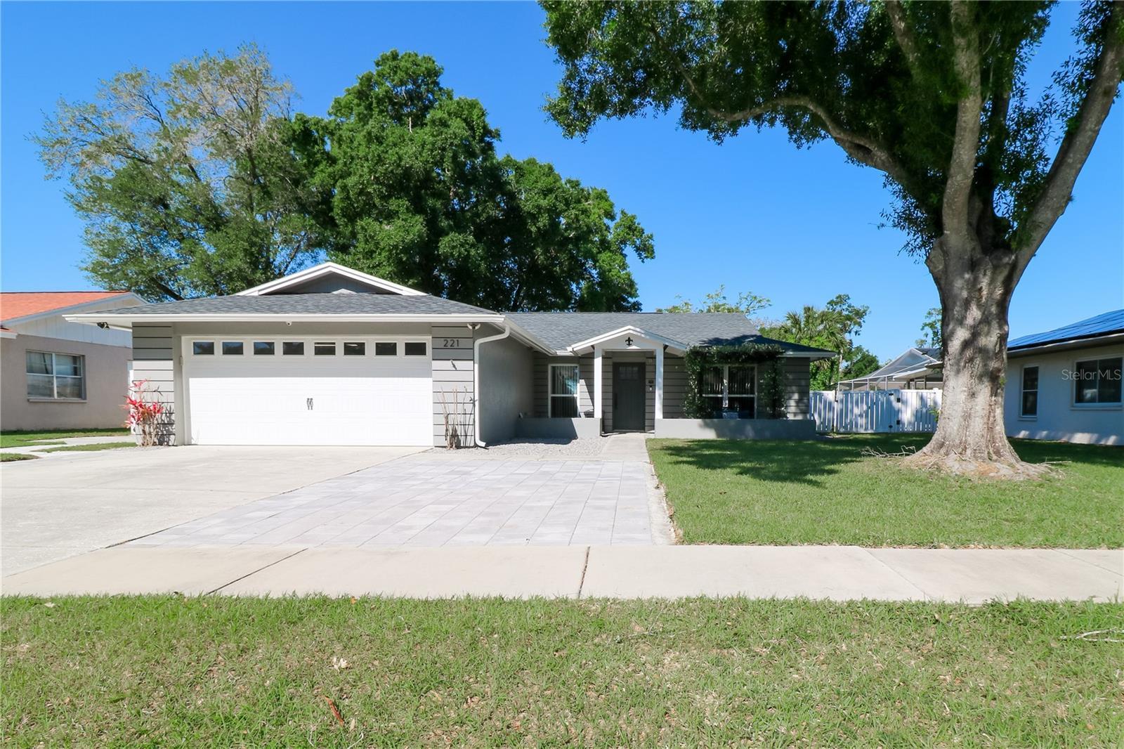 Photo one of 221 Ball Park Ave Seffner FL 33584 | MLS T3517155