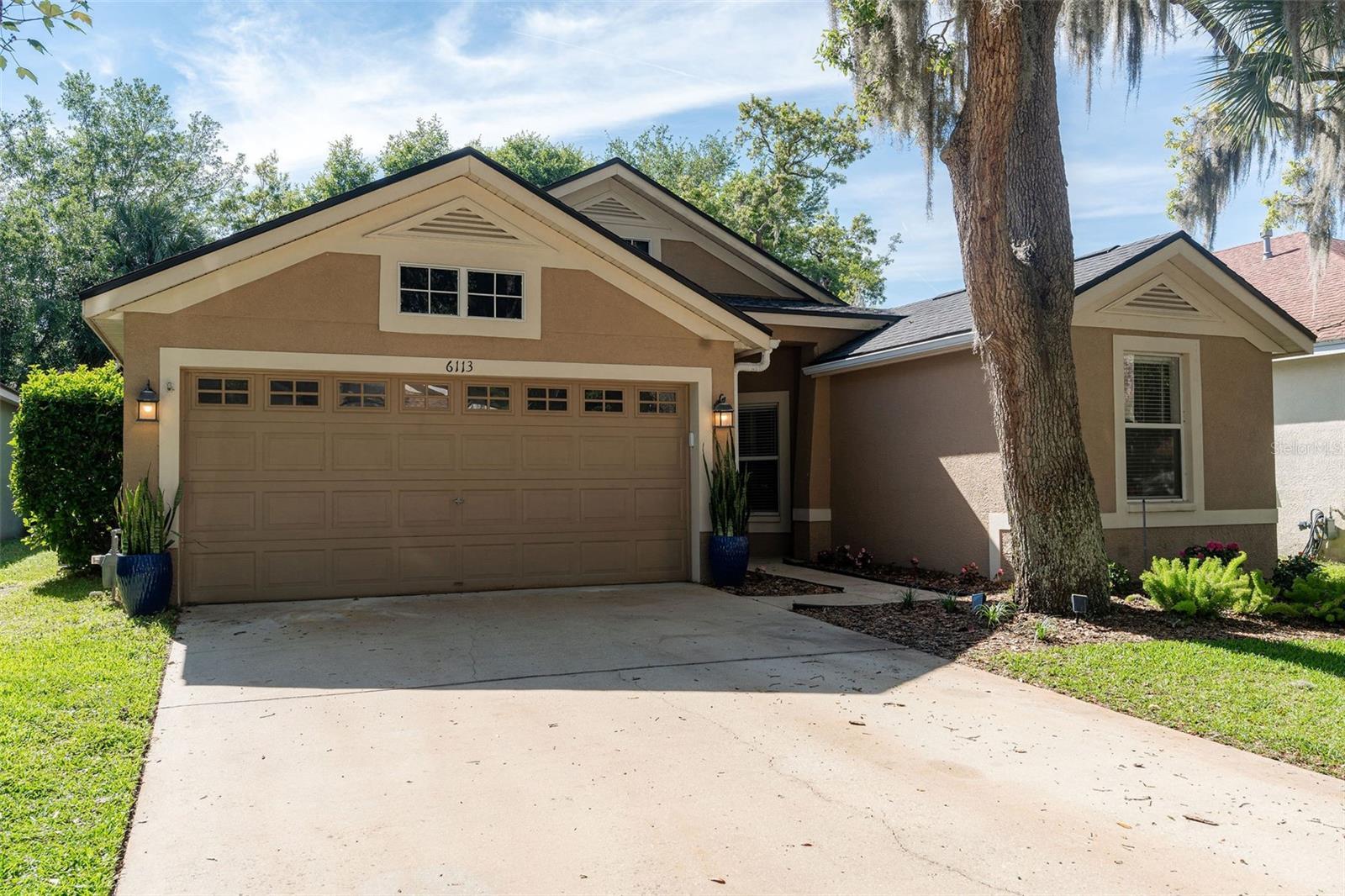 Photo one of 6113 Gannetwood Pl Lithia FL 33547 | MLS T3517196