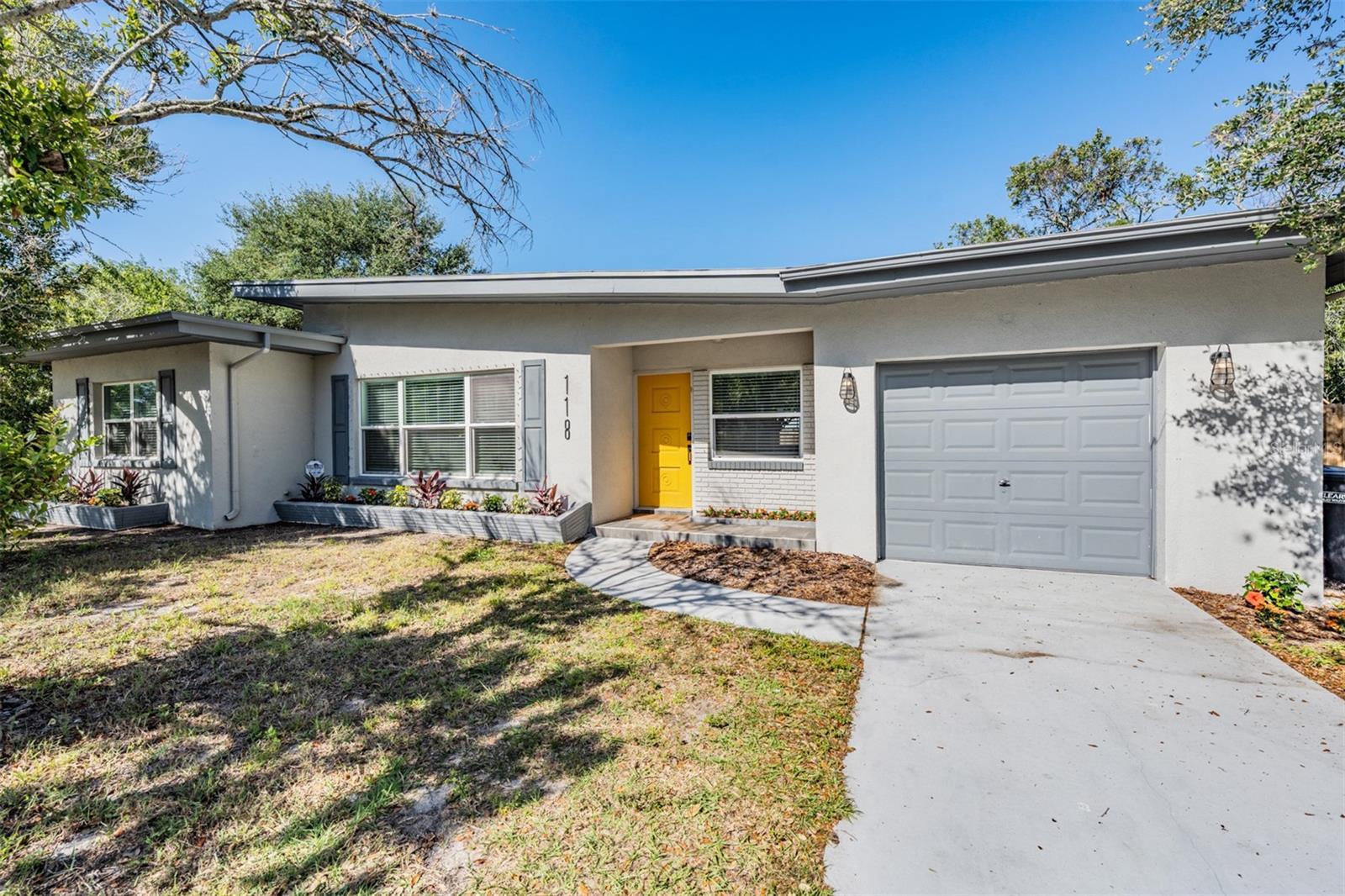 Photo one of 118 N Crest Ave Clearwater FL 33755 | MLS T3517217