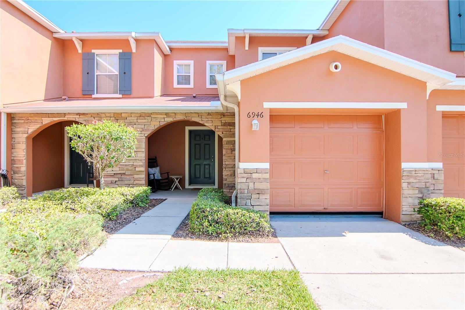 Photo one of 6946 Hawthorne Trace Ln Riverview FL 33578 | MLS T3517274