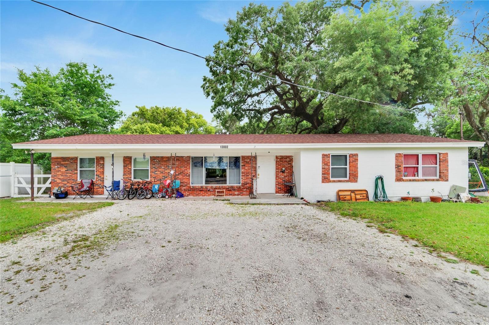 Photo one of 13002 E Wheeler Rd Dover FL 33527 | MLS T3517278