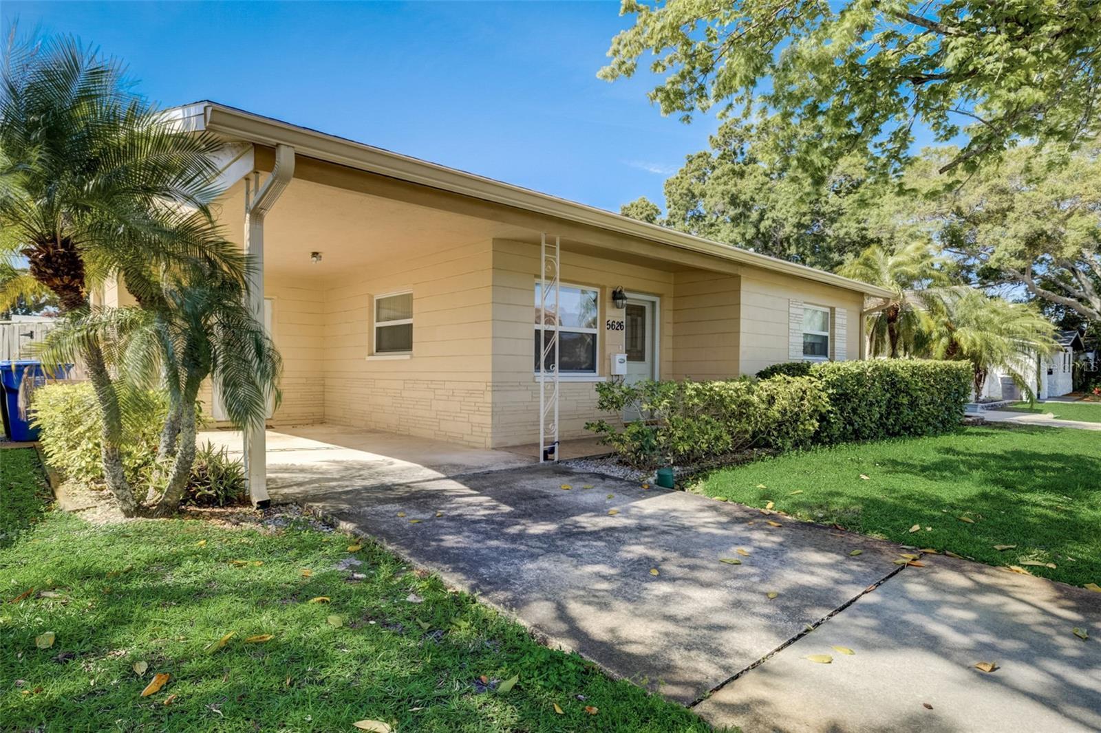 Photo one of 5626 21St N Ave St Petersburg FL 33710 | MLS T3517373