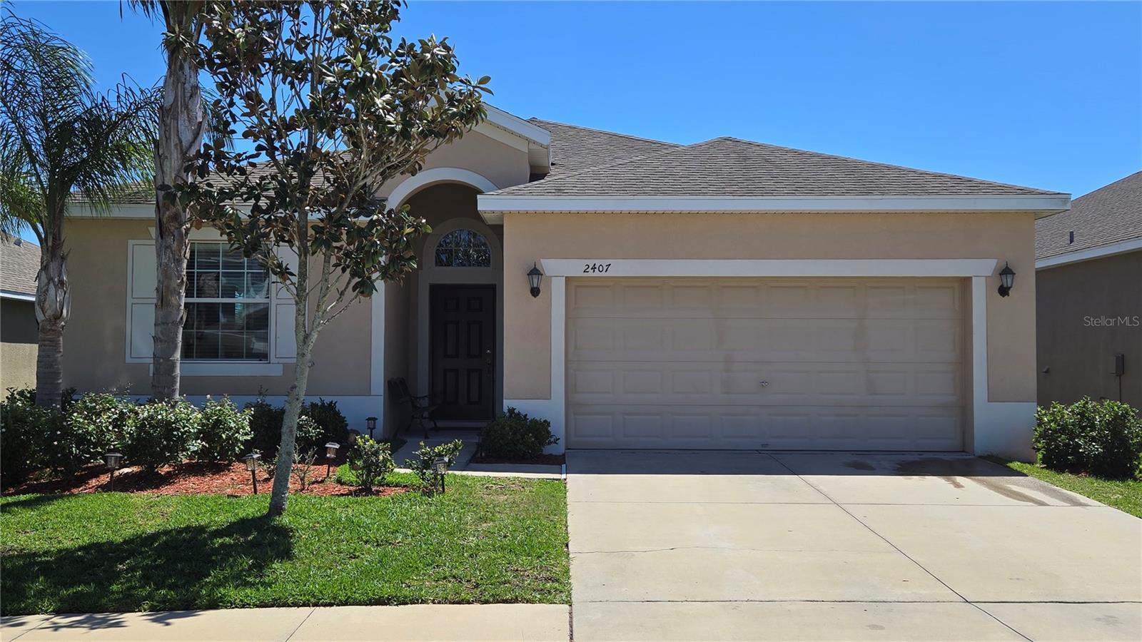 Photo one of 2407 Dovesong Trace Dr Ruskin FL 33570 | MLS T3517439
