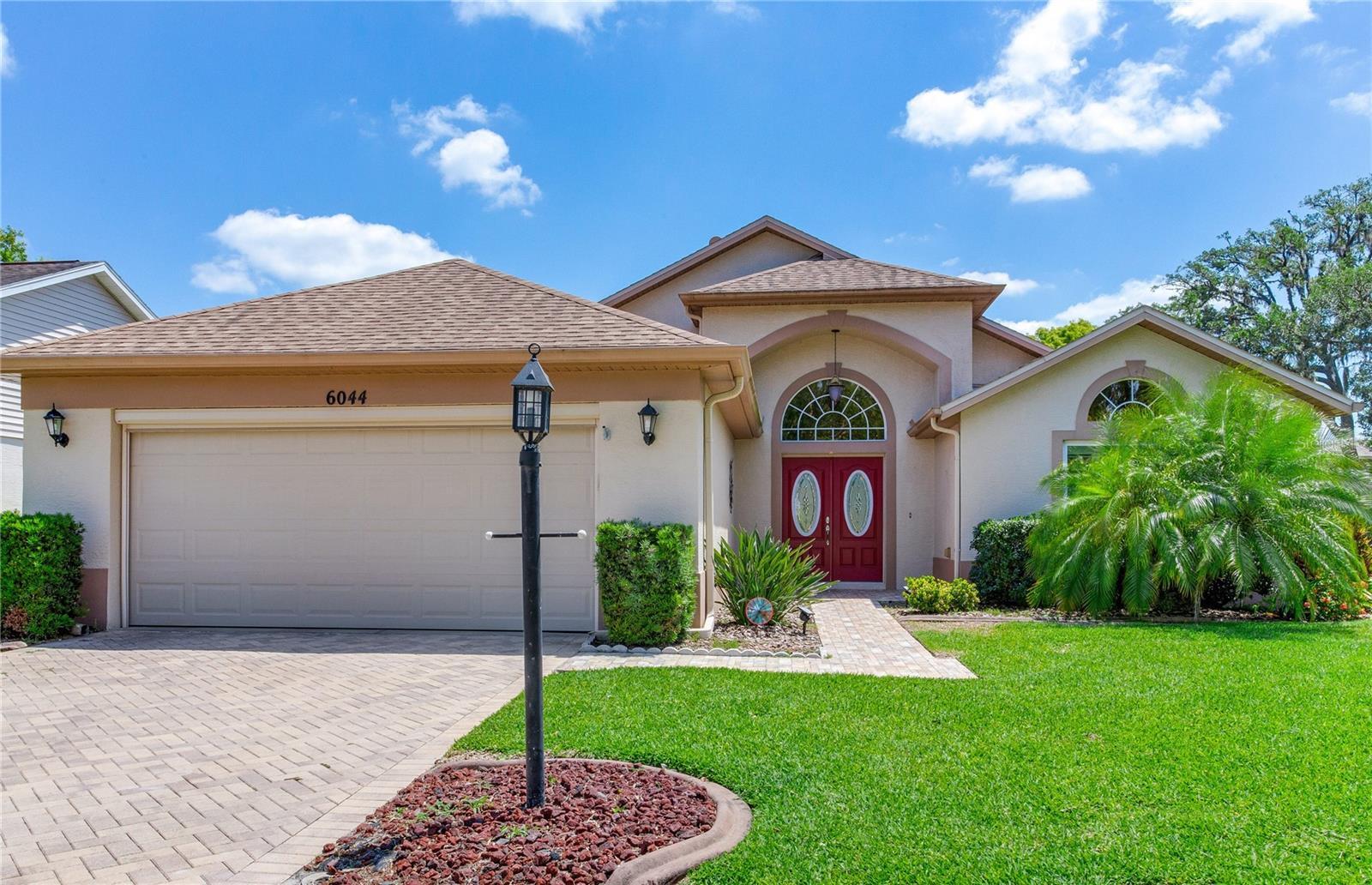 Photo one of 6044 Country Ridge Ln New Port Richey FL 34655 | MLS T3518212