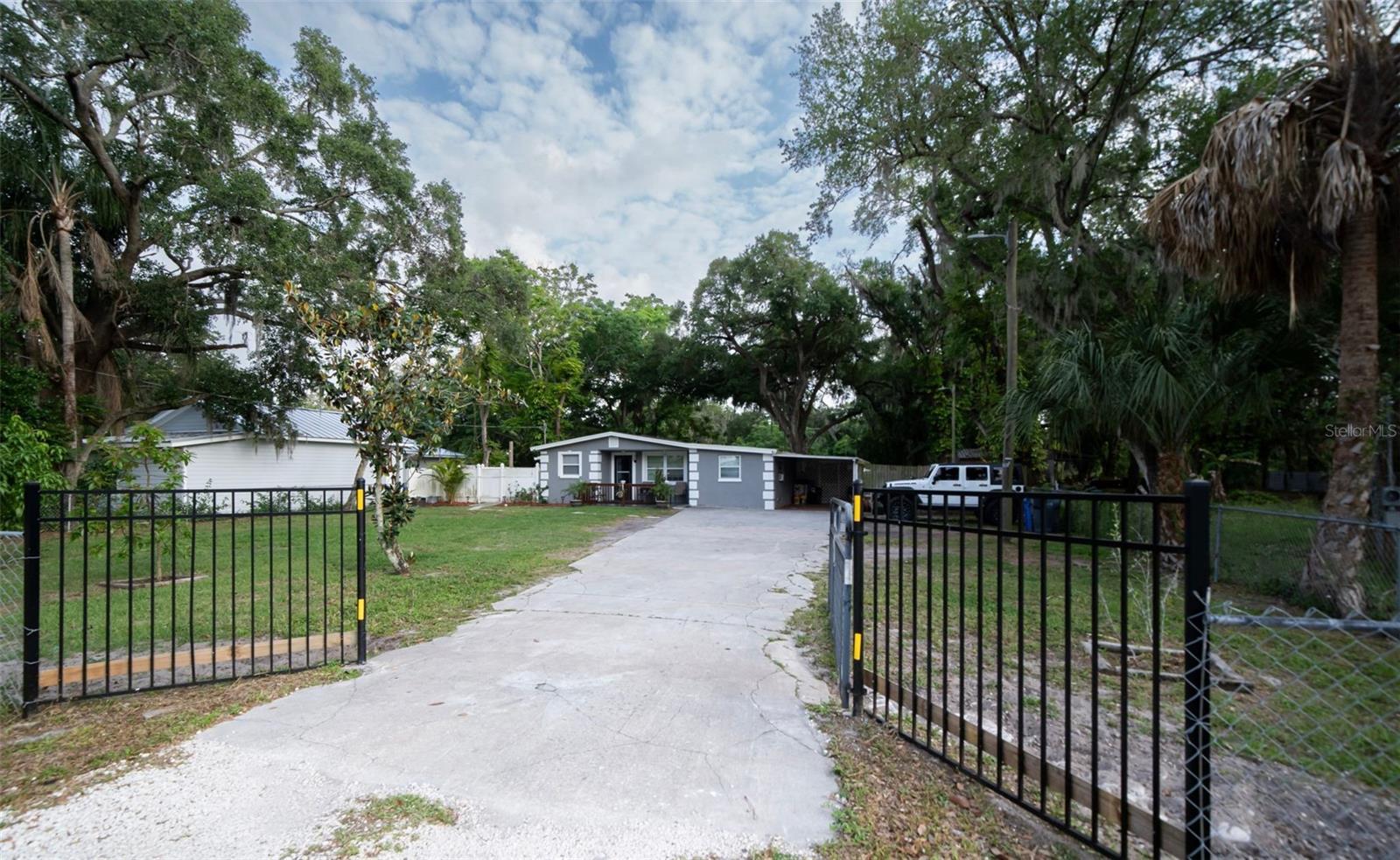Photo one of 11113 Hackney Dr Riverview FL 33578 | MLS T3518587