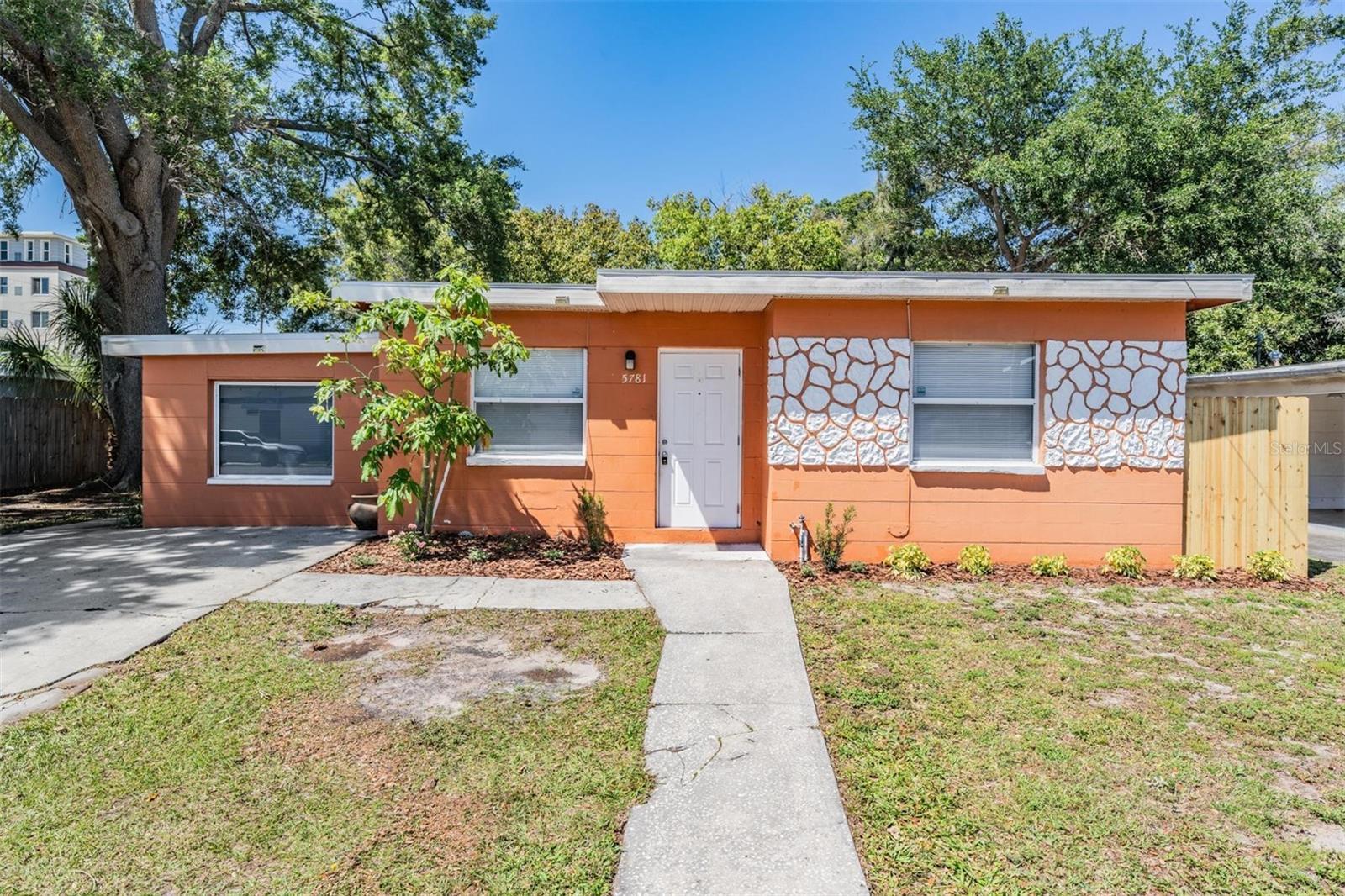 Photo one of 5781 76Th N Ave Pinellas Park FL 33781 | MLS T3518672