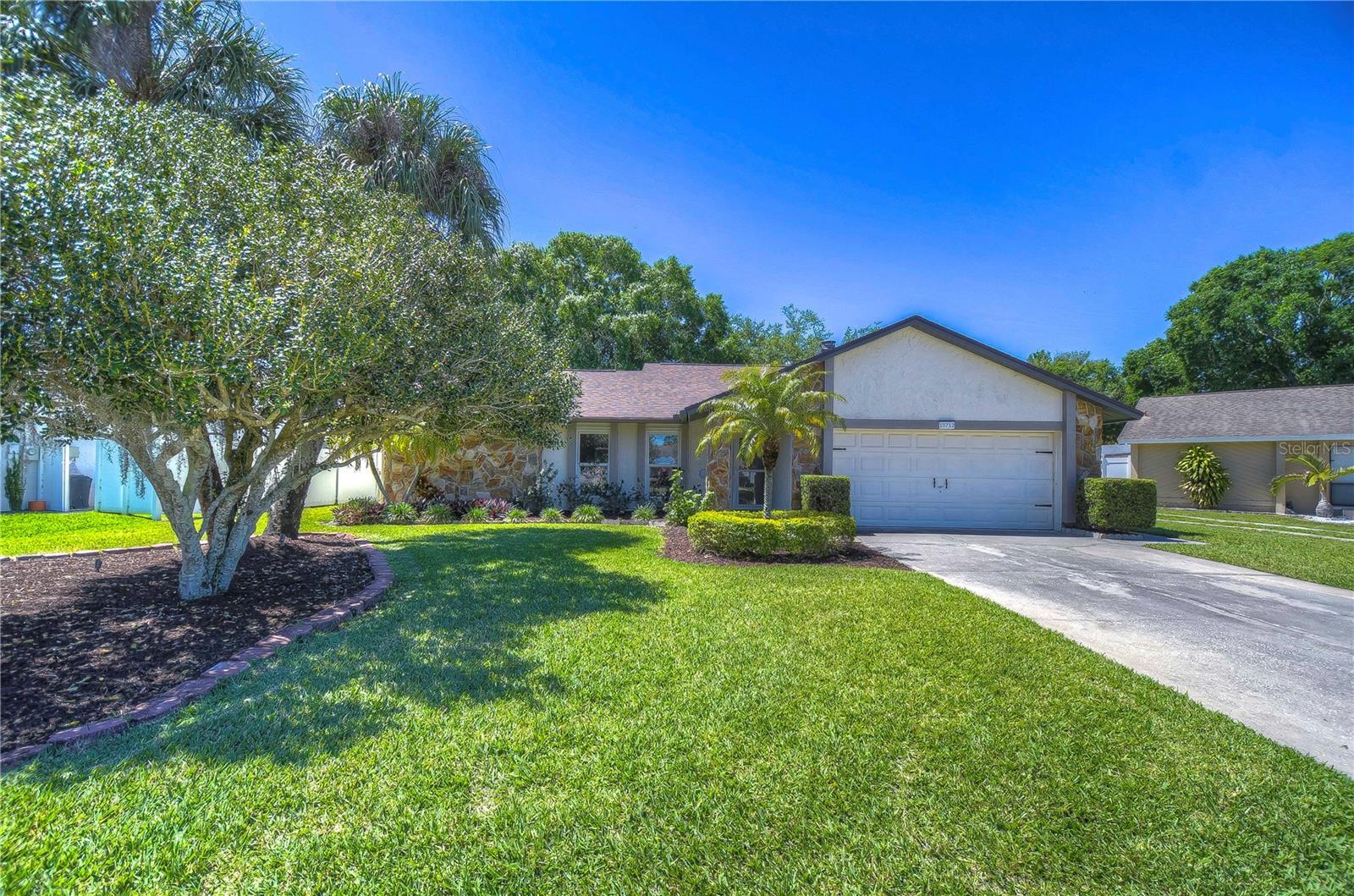 Photo one of 10712 Out Island Dr Tampa FL 33615 | MLS T3518675