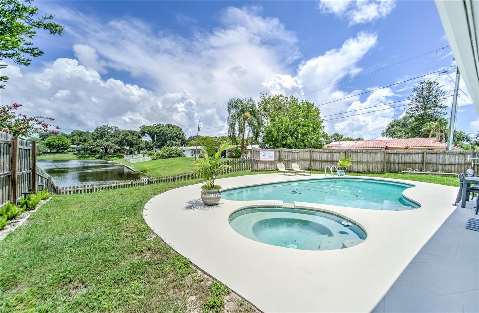 Photo one of 2084 Forest Dr Clearwater FL 33763 | MLS T3518701