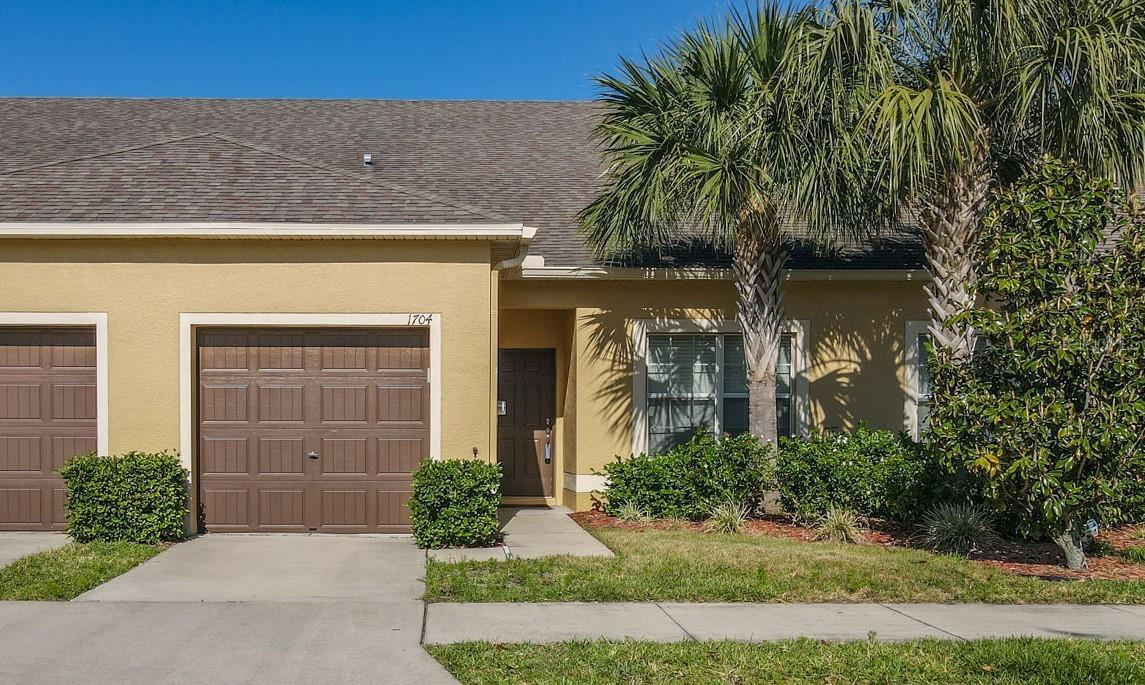 Photo one of 1704 Trailwater St Ruskin FL 33570 | MLS T3518766