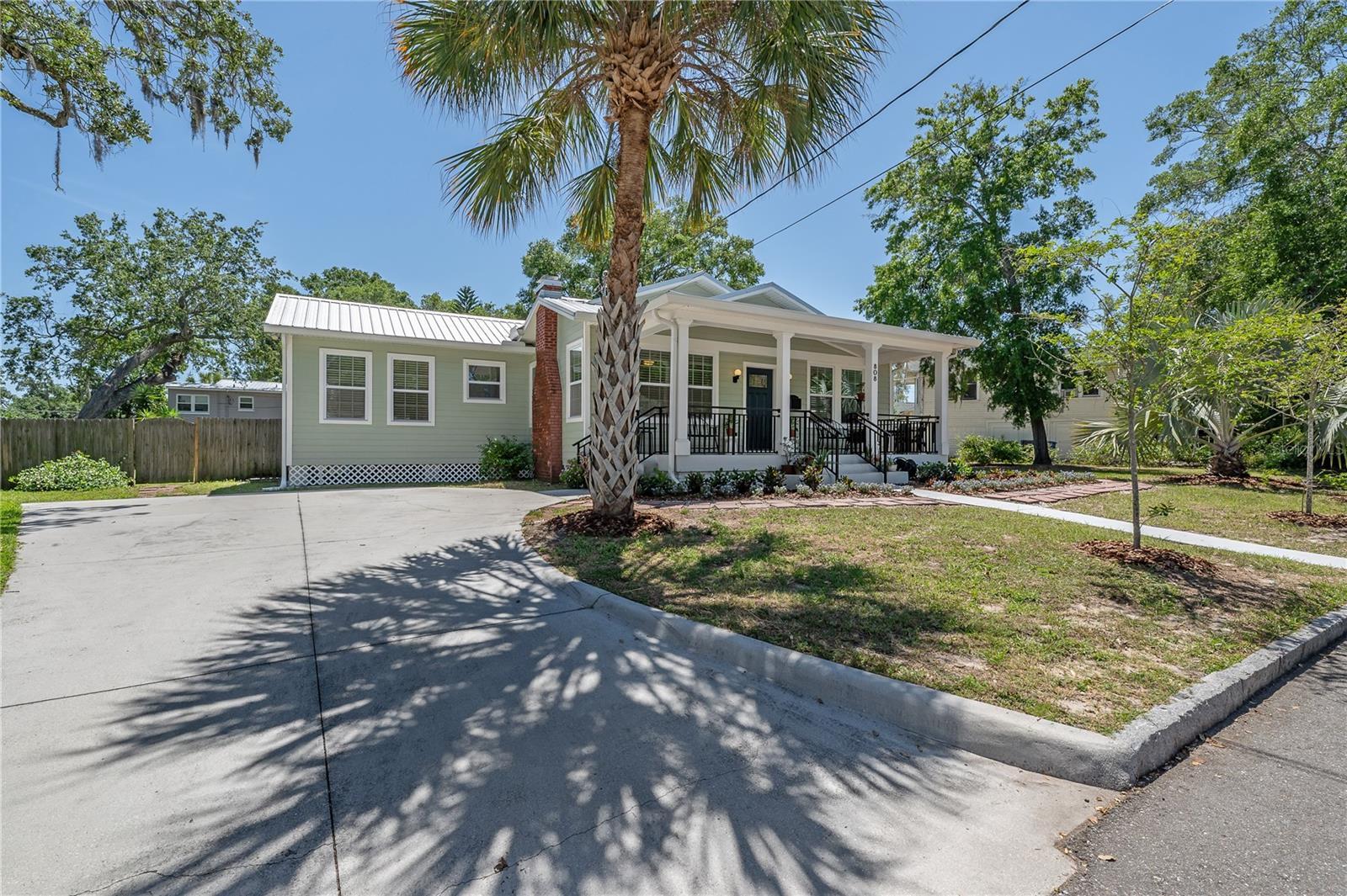 Photo one of 808 W Frances Ave Tampa FL 33602 | MLS T3519299