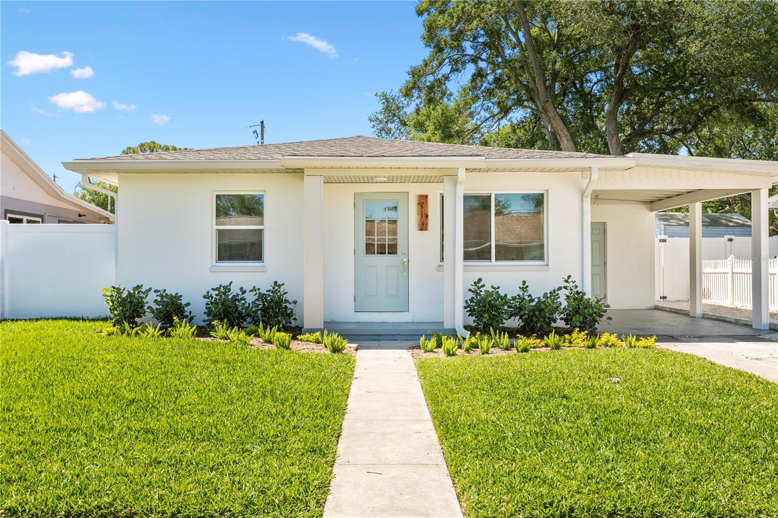 Photo one of 510 49Th N Ave St Petersburg FL 33703 | MLS T3519877