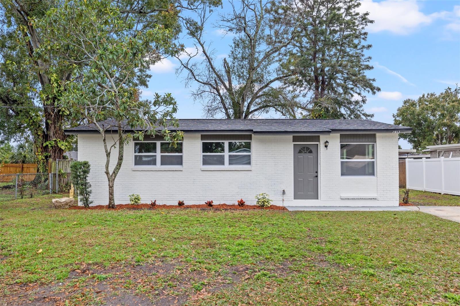 Photo one of 7917 Croton Ave Tampa FL 33619 | MLS T3519897
