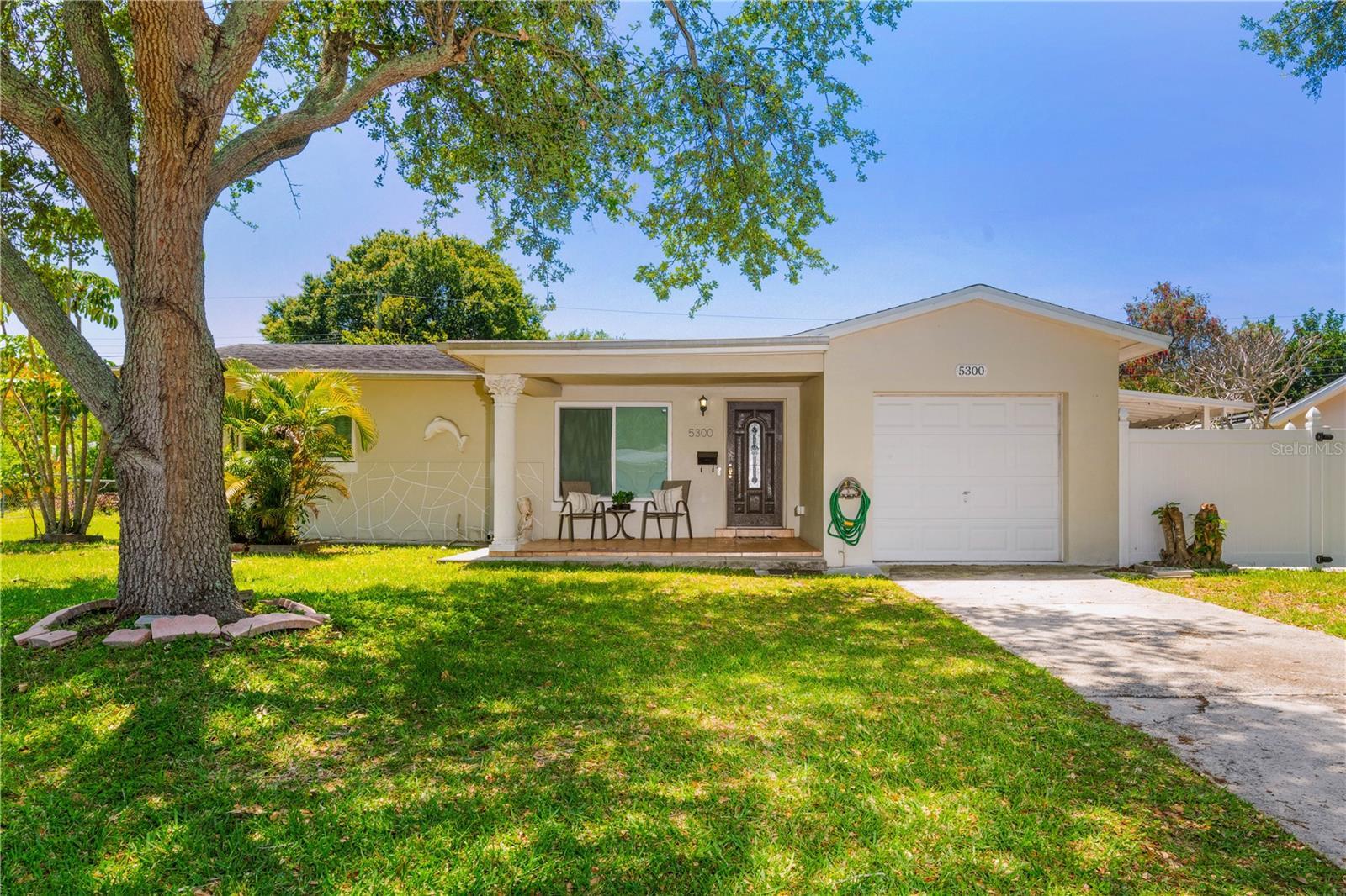 Photo one of 5300 17Th N Ave St Petersburg FL 33710 | MLS T3520099