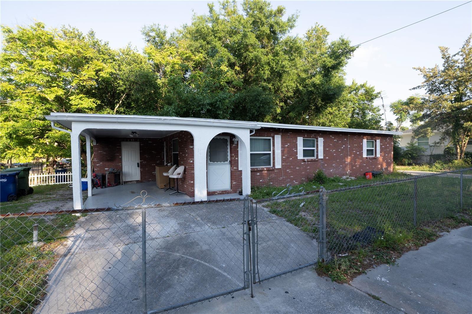 Photo one of 3601 Deleuil Ave Tampa FL 33610 | MLS T3520249