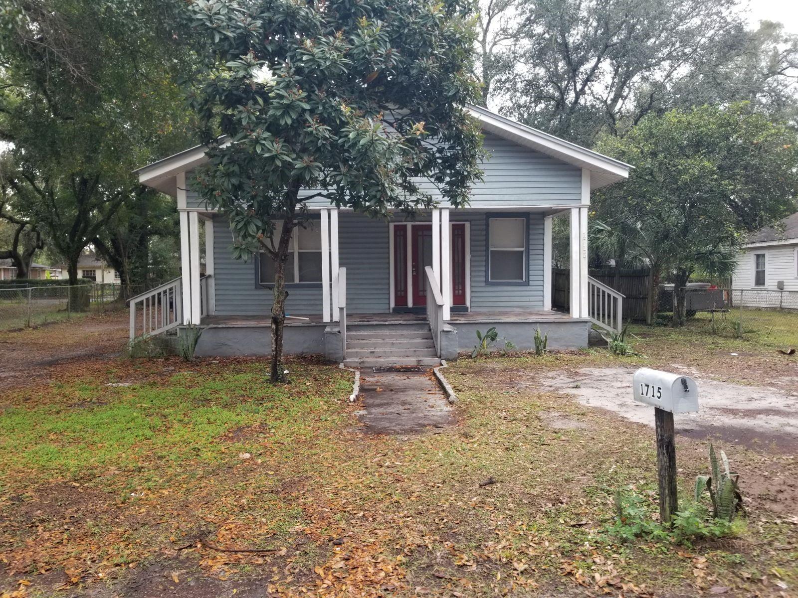 Photo one of 1715 E Cayuga St Tampa FL 33610 | MLS T3520261