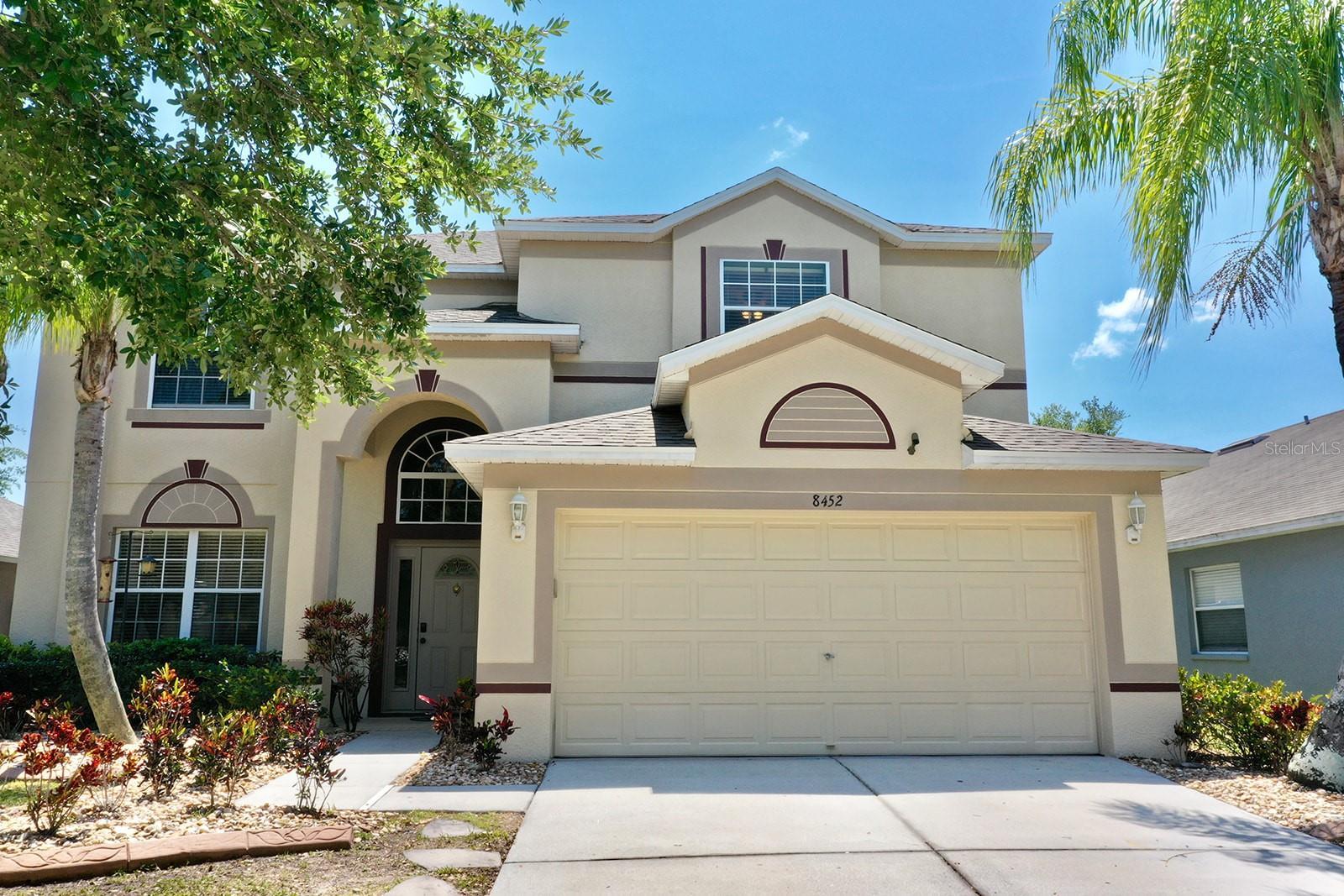 Photo one of 8452 Carriage Pointe Dr Gibsonton FL 33534 | MLS T3520407