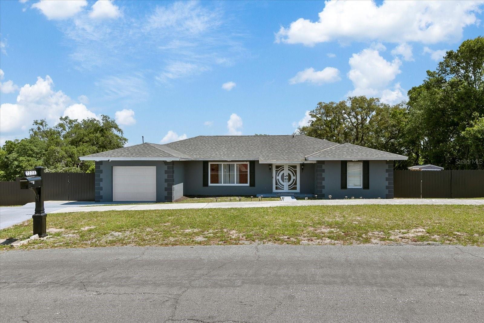 Photo one of 7223 Tarrytown Dr Spring Hill FL 34606 | MLS T3520601