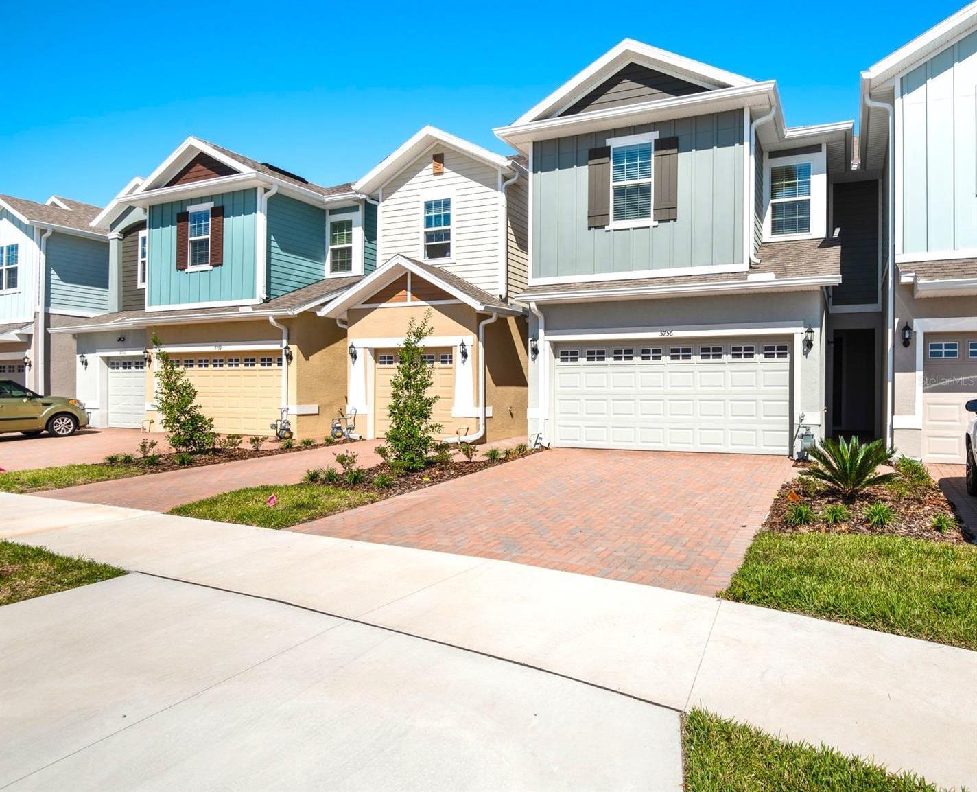 Photo one of 5756 Spotted Harrier Way Lithia FL 33547 | MLS T3520866