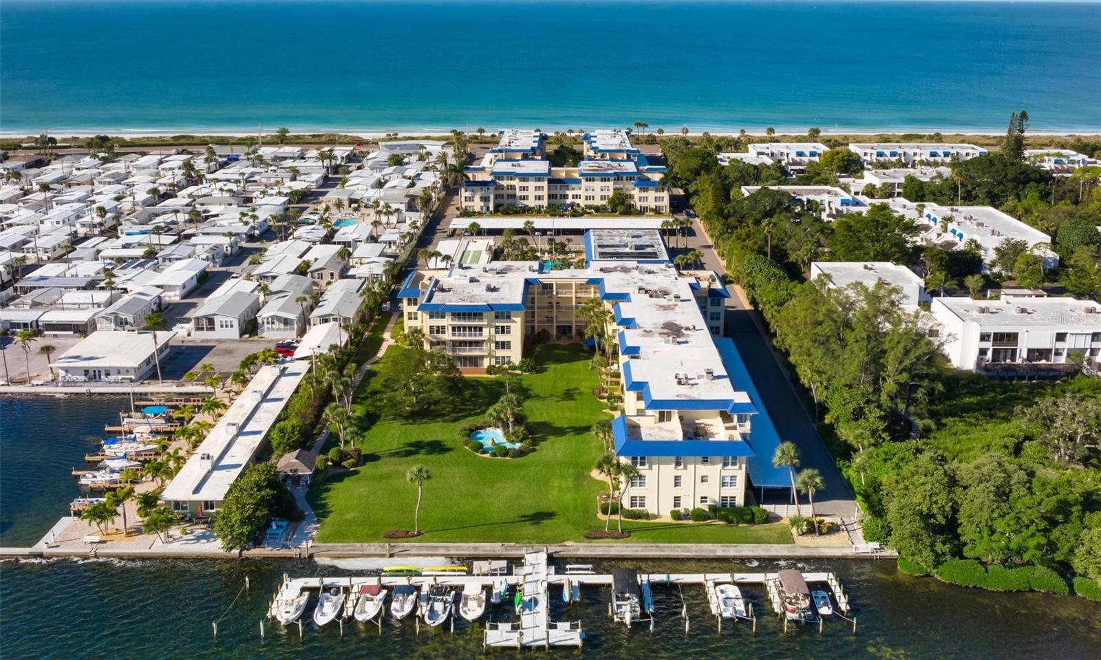 Photo one of 3808 Gulf Of Mexico Dr # E205 Longboat Key FL 34228 | MLS T3520993