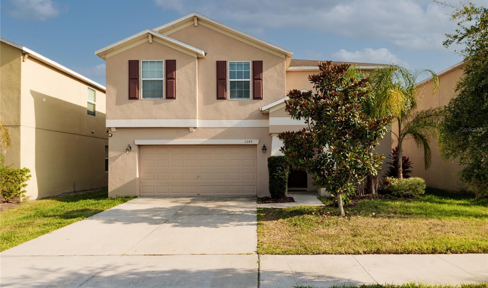 Photo one of 7249 Somerset Pond Dr Ruskin FL 33573 | MLS T3522225