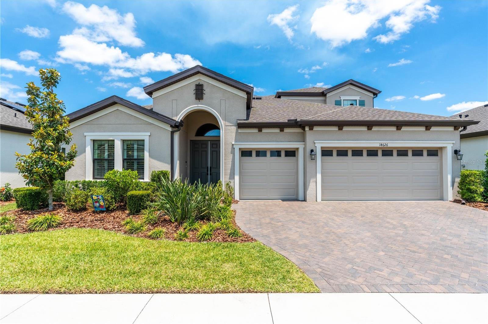 Photo one of 14626 Red Castle Ave Lithia FL 33547 | MLS T3522534