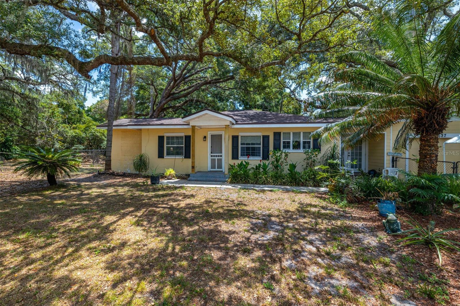 Photo one of 16637 Livingston Ave Lutz FL 33559 | MLS T3534333