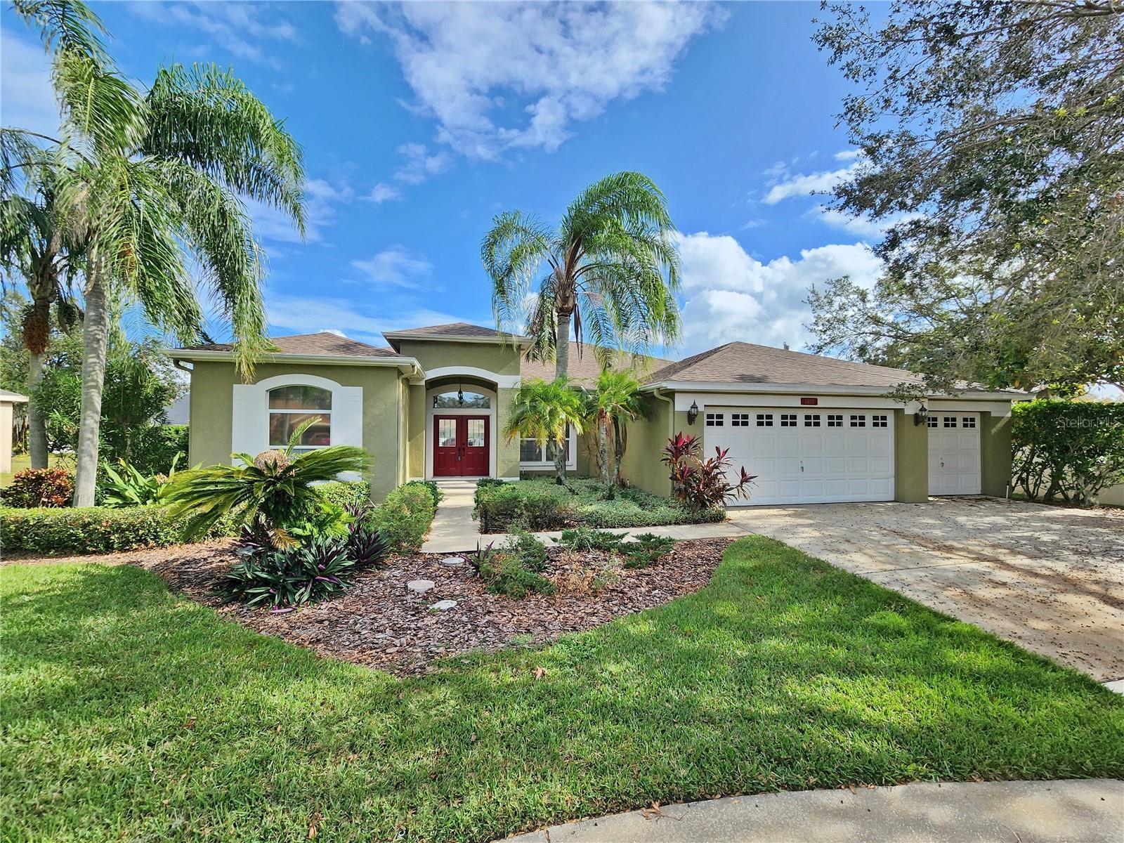 Photo one of 1403 Crooked Stick Dr Valrico FL 33596 | MLS T3547387