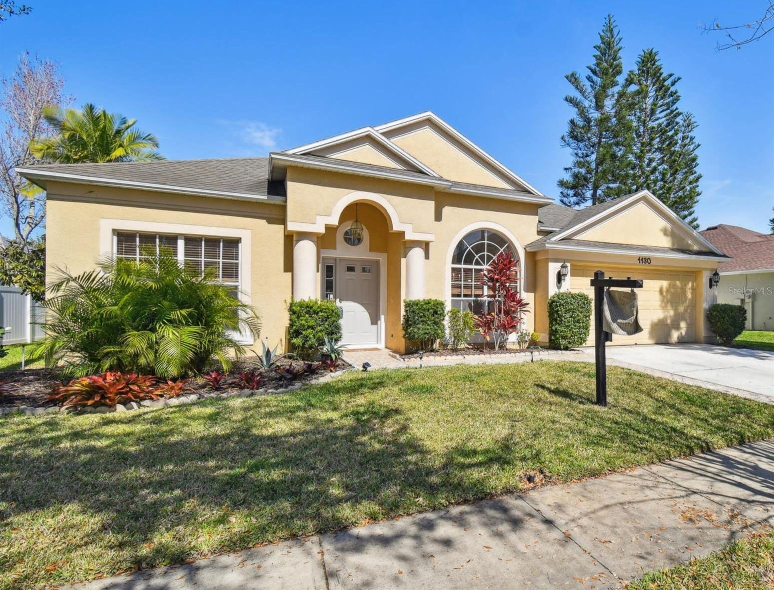 Photo one of 1130 Big Creek Dr Wesley Chapel FL 33544 | MLS T3547881