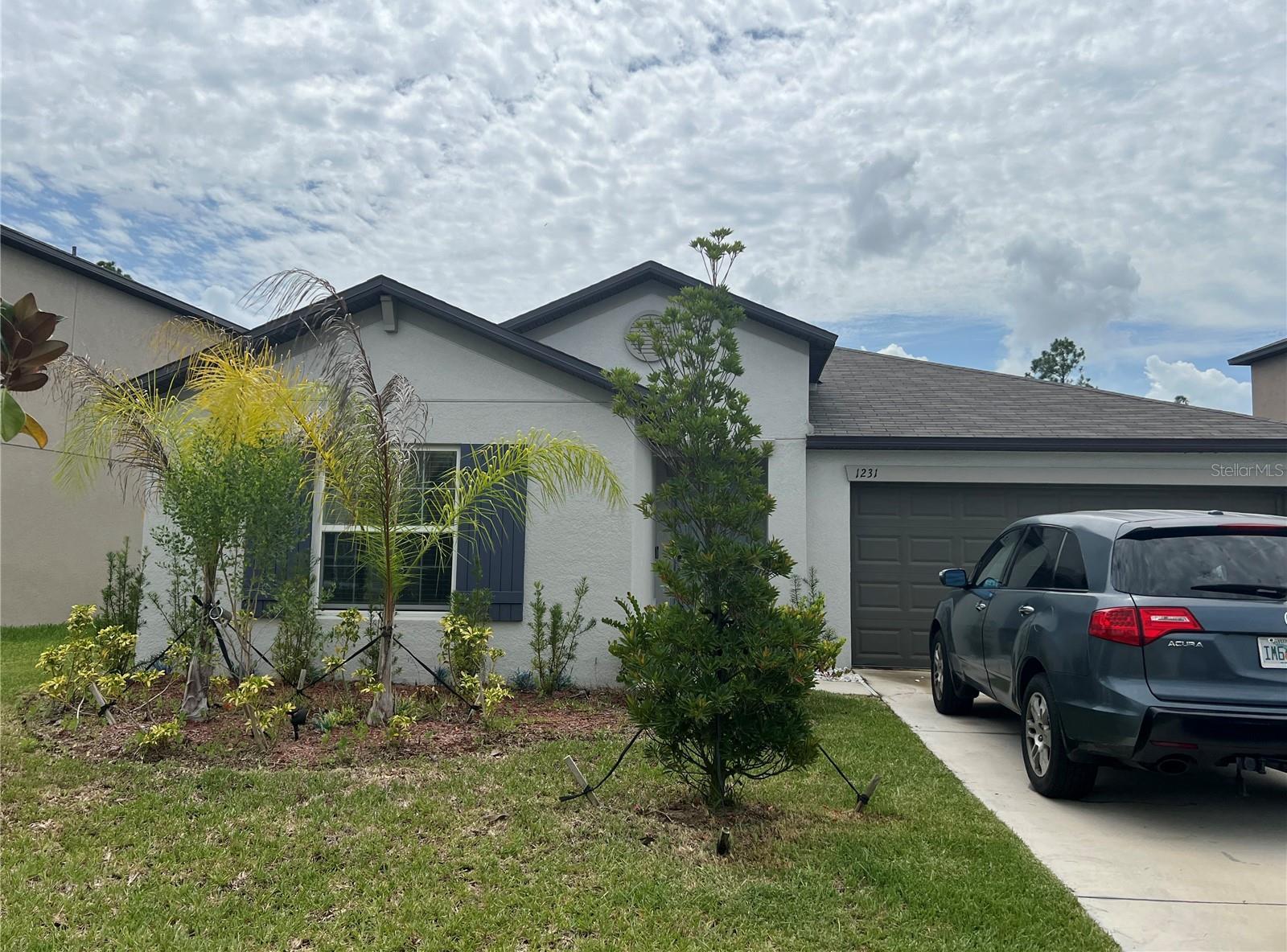 Photo one of 1231 Tahitian Sunrise Dr Plant City FL 33565 | MLS T3548475