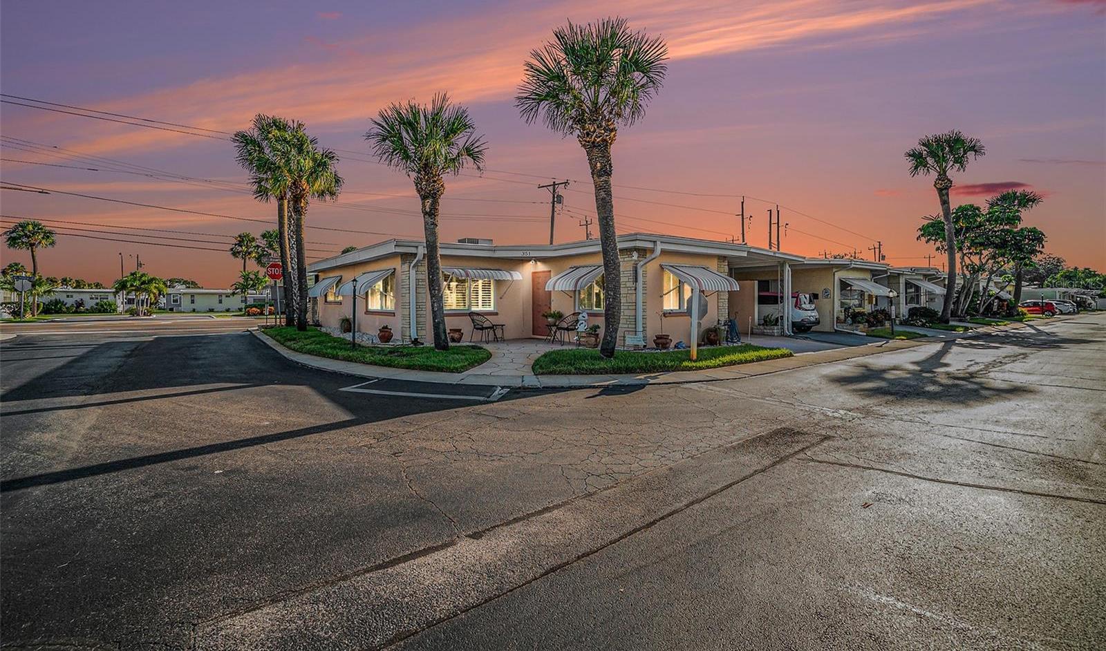 Photo one of 250 Rosery Nw Rd # 351 Largo FL 33770 | MLS TB8304673