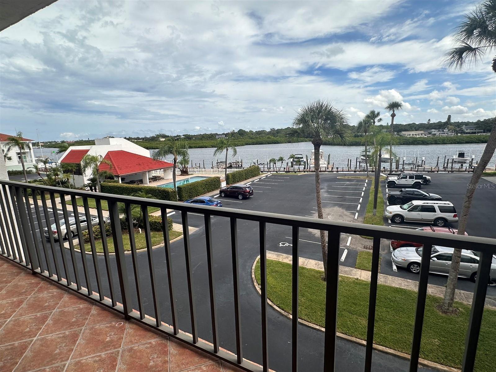 Photo one of 19111 Vista Bay Dr # 308 Indian Shores FL 33785 | MLS TB8311999