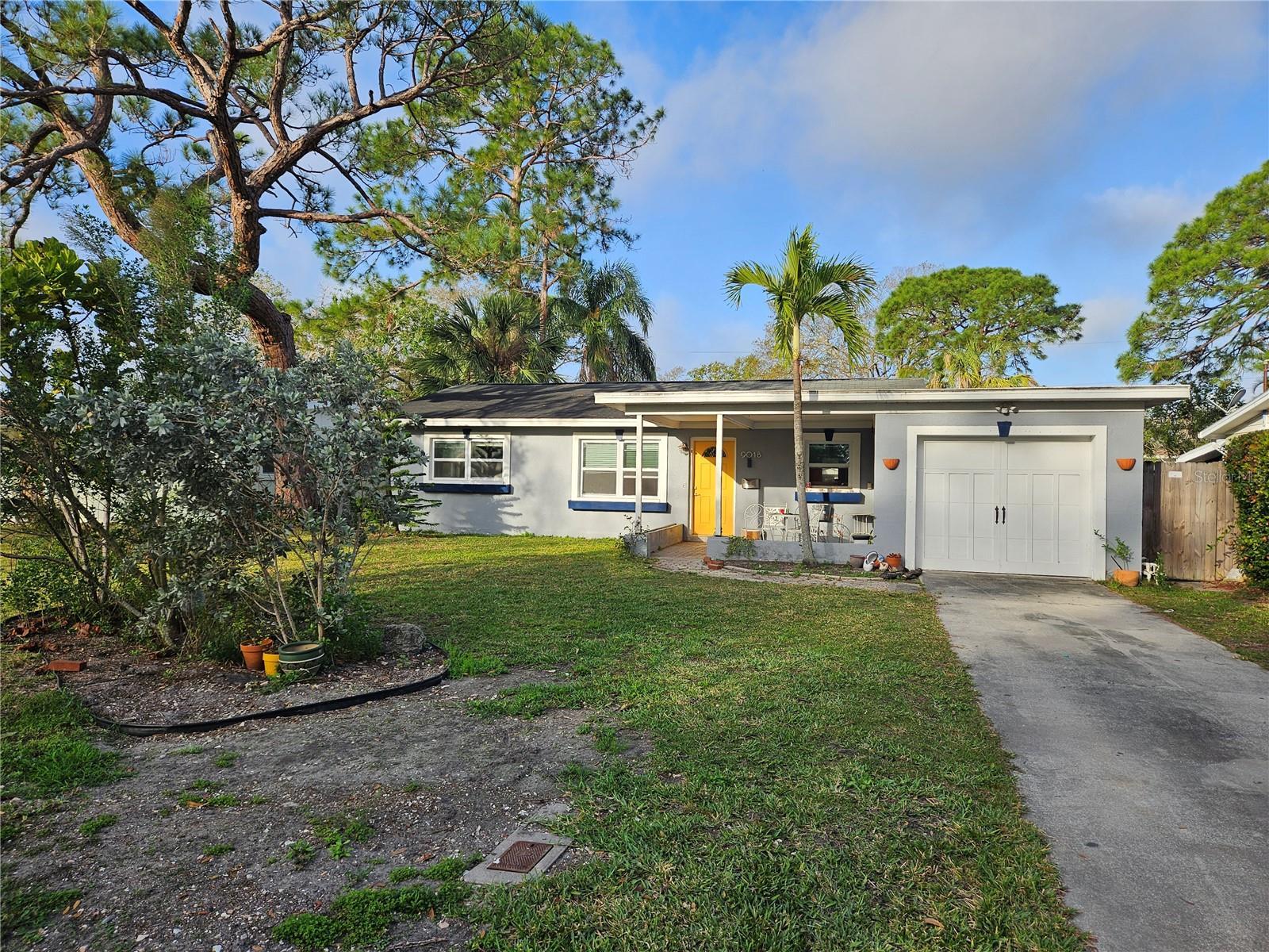 Photo one of 9018 1St N St St Petersburg FL 33702 | MLS TB8317178