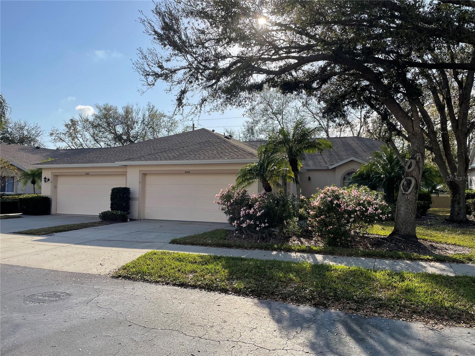 Photo one of 6325 Stone River Rd Bradenton FL 34203 | MLS TB8328664