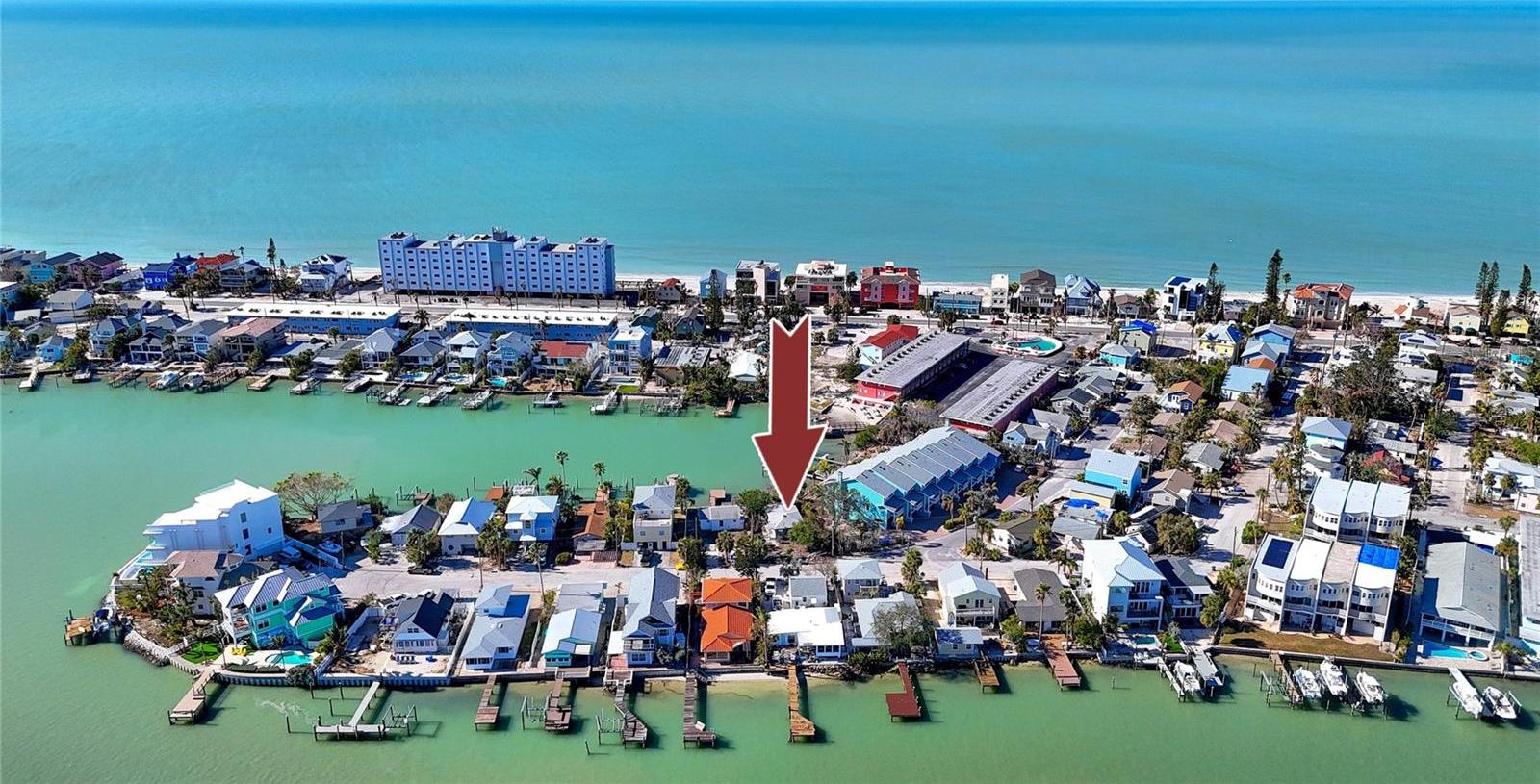Photo one of 333 Bay Plz Treasure Island FL 33706 | MLS TB8329438