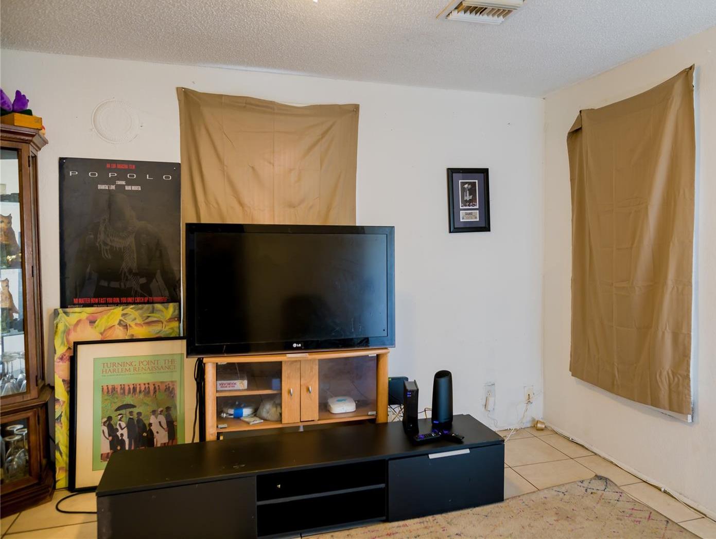 Photo #10