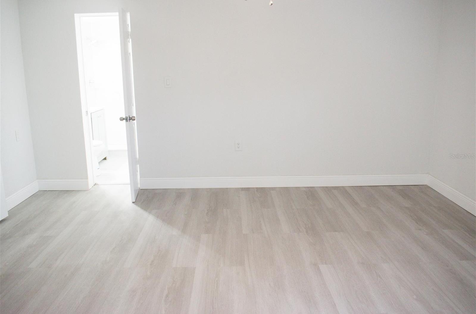 Photo #16