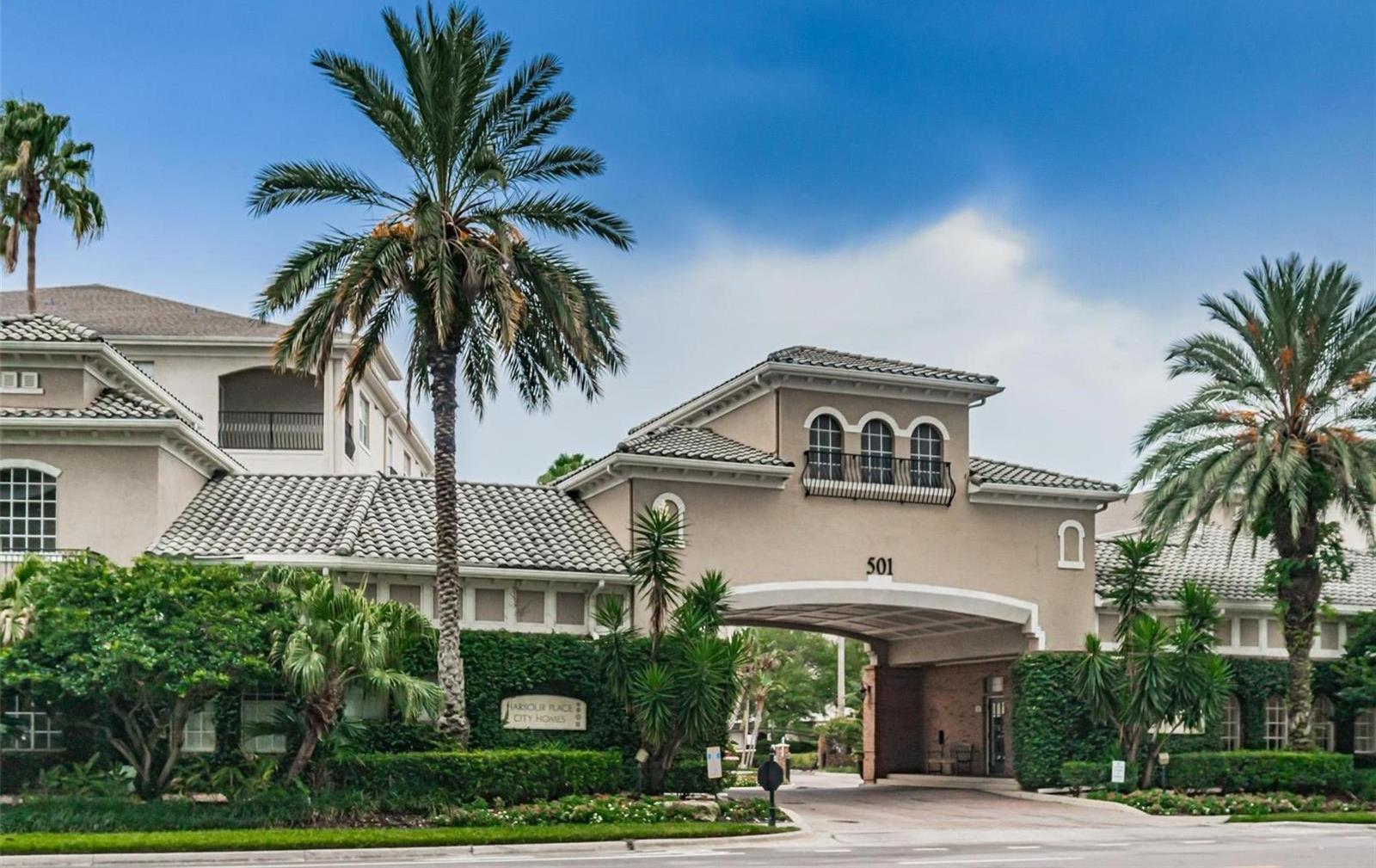 Photo one of 501 Knights Run Ave # 2119 Tampa FL 33602 | MLS TB8343451