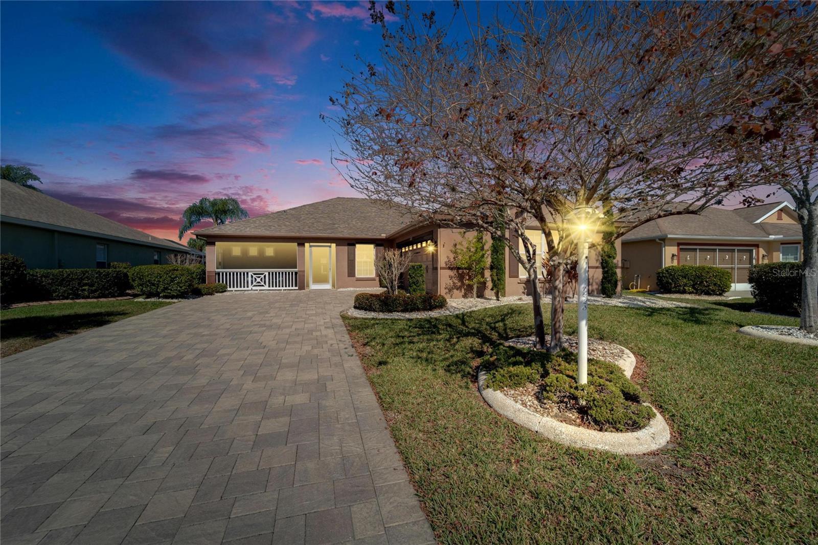 Photo one of 1228 Caloosa Creek Ct Sun City Center FL 33573 | MLS TB8347256