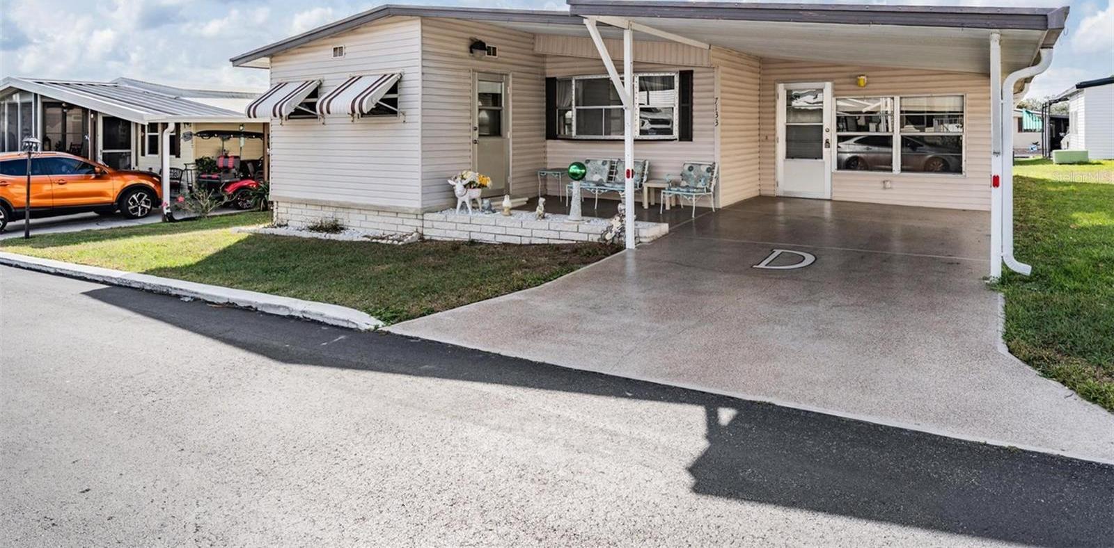 Photo one of 7133 El Matador St Zephyrhills FL 33541 | MLS TB8351516