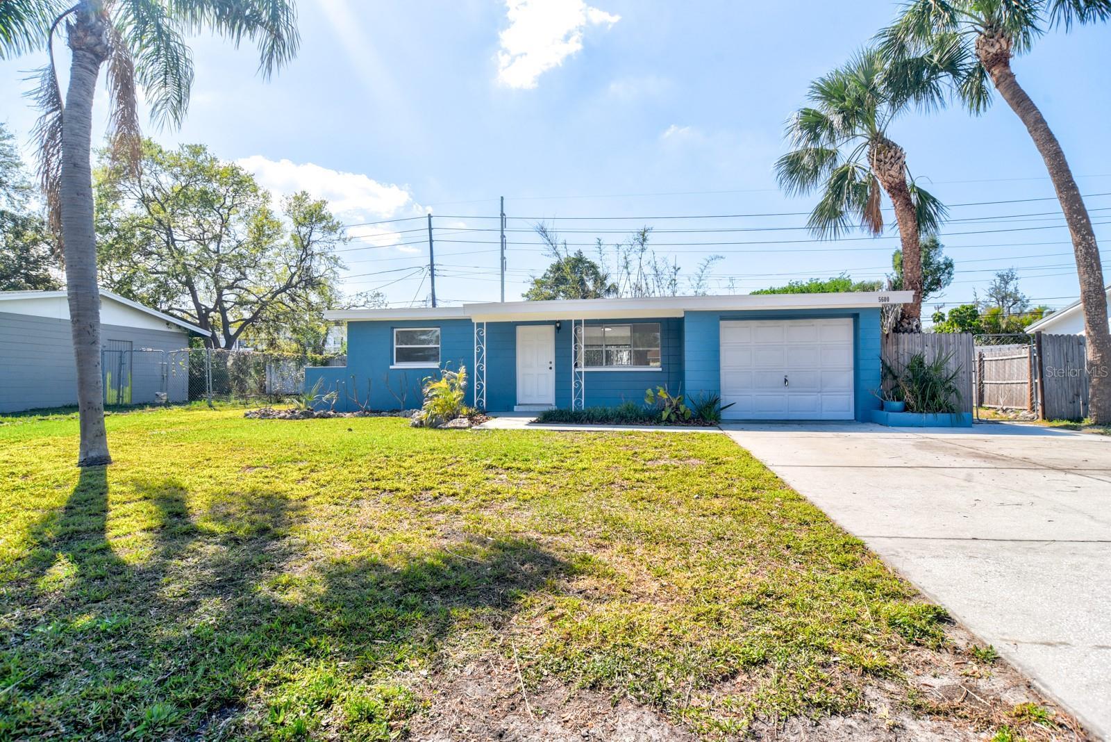 Photo one of 5600 Bay Ne St St Petersburg FL 33703 | MLS TB8351681