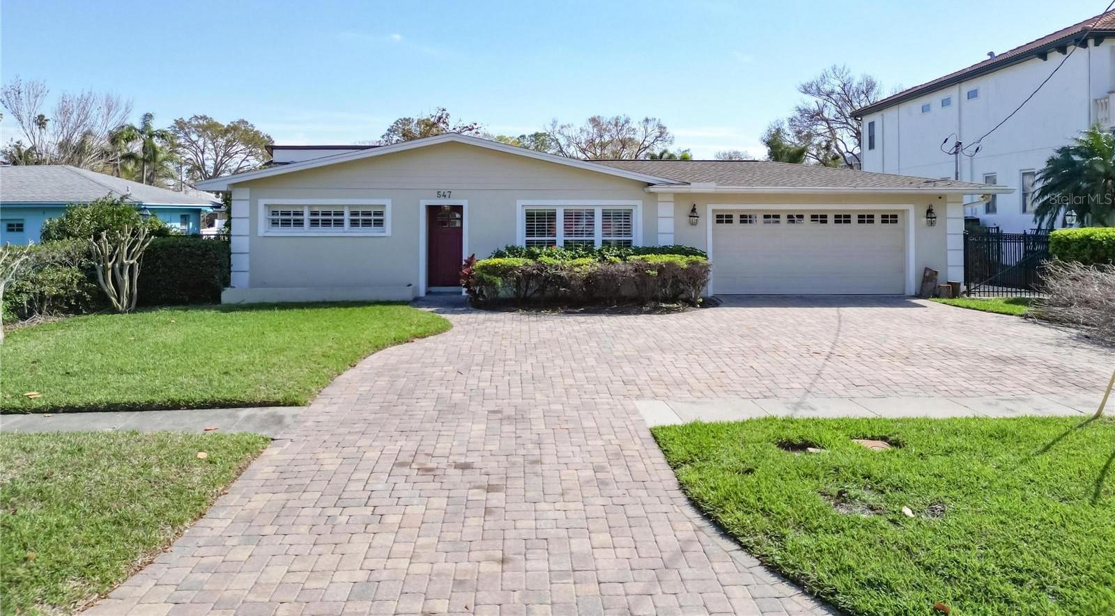 Photo one of 547 Suwanee Cir Tampa FL 33606 | MLS TB8351702