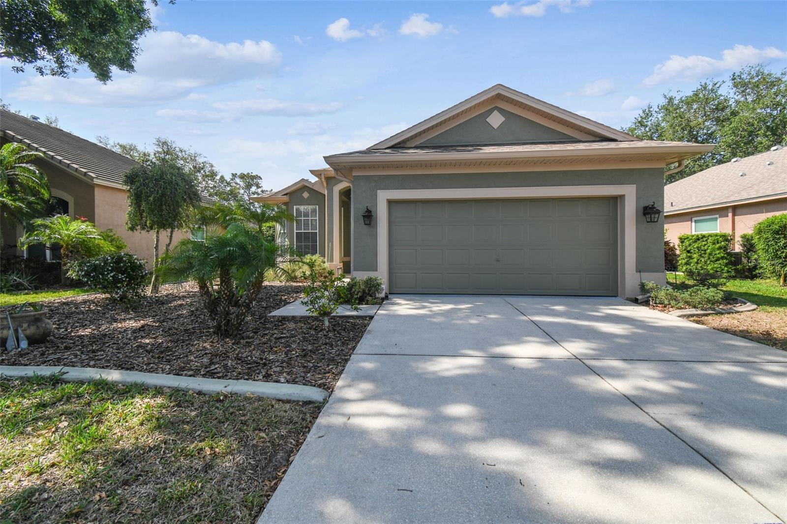 Photo one of 4410 Sawgrass Dr Palm Harbor FL 34685 | MLS TB8356781