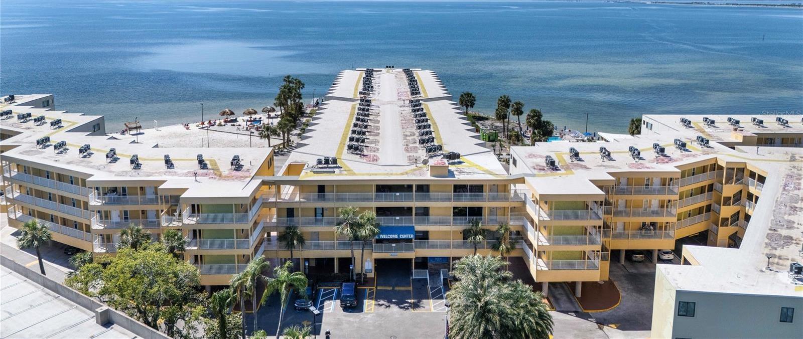 Photo one of 2506 N Rocky Point Dr # 242 Tampa FL 33607 | MLS TB8357121