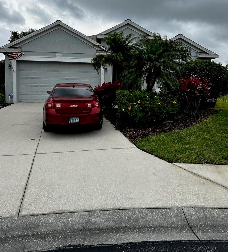 Photo one of 8214 Tabbystone Pl Bradenton FL 34201 | MLS TB8357653