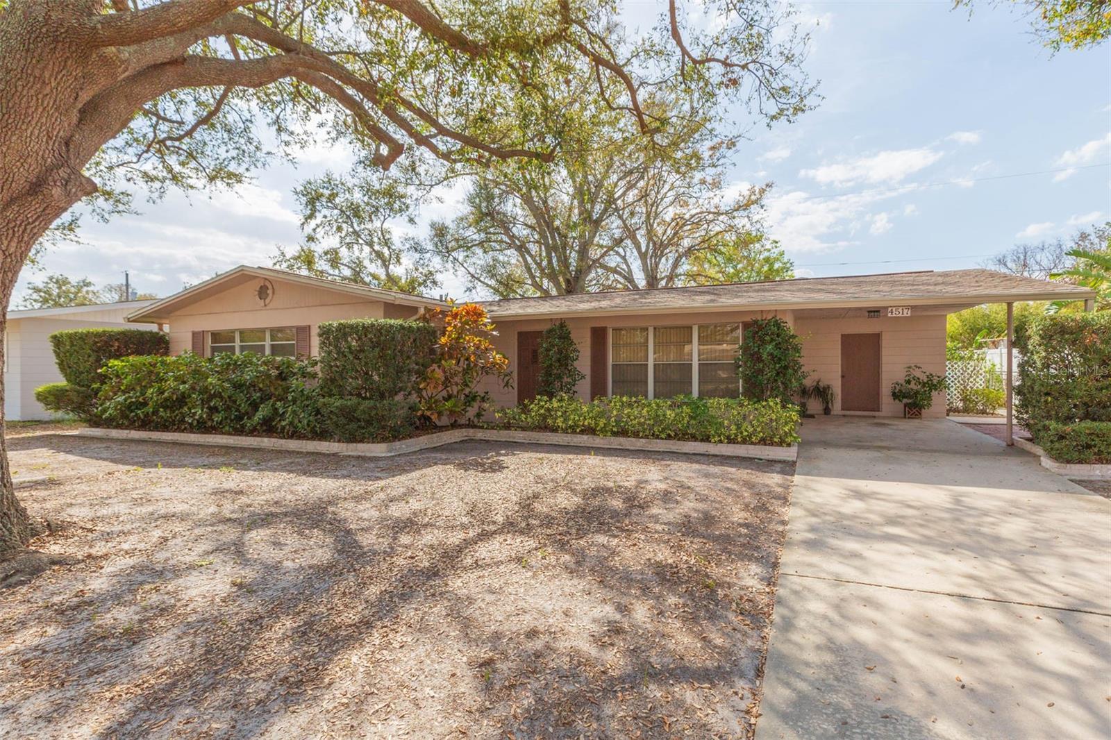 Photo one of 4517 S Renellie Dr Tampa FL 33611 | MLS TB8357832