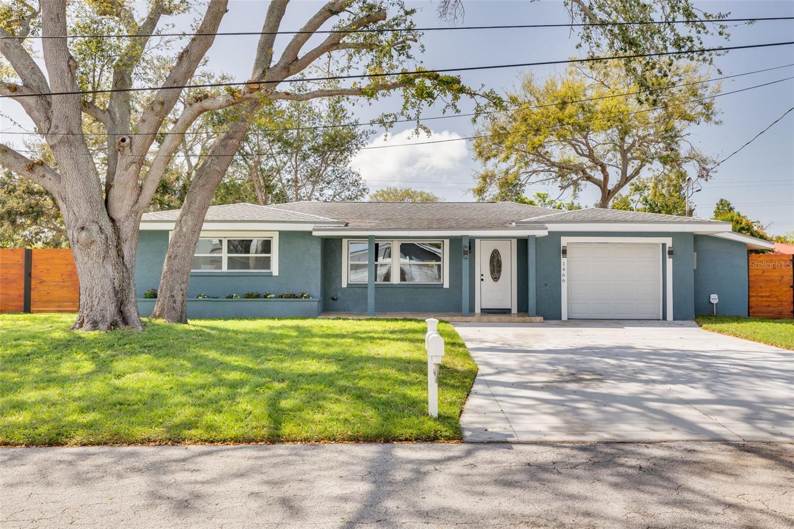 Photo one of 1466 Laconia W Dr Clearwater FL 33764 | MLS TB8358721