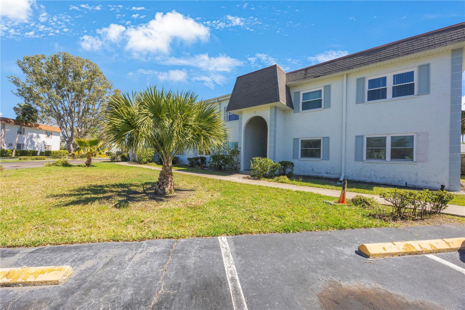 Photo one of 387 S Mcmullen Booth Rd # 16 Clearwater FL 33759 | MLS TB8358839